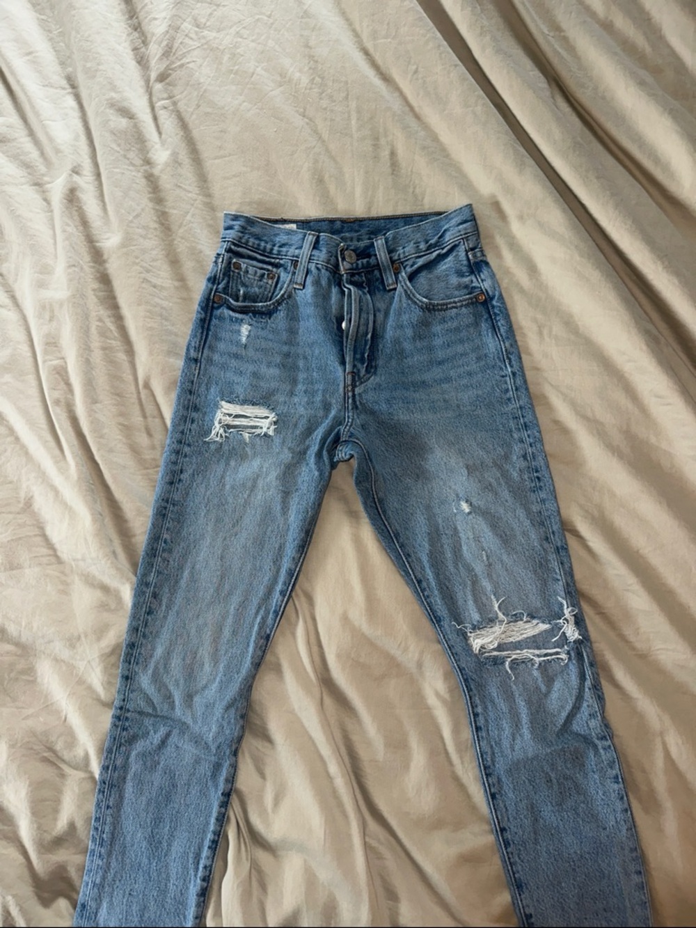 Levi's Women's Skinny Ripped Blue Jeans